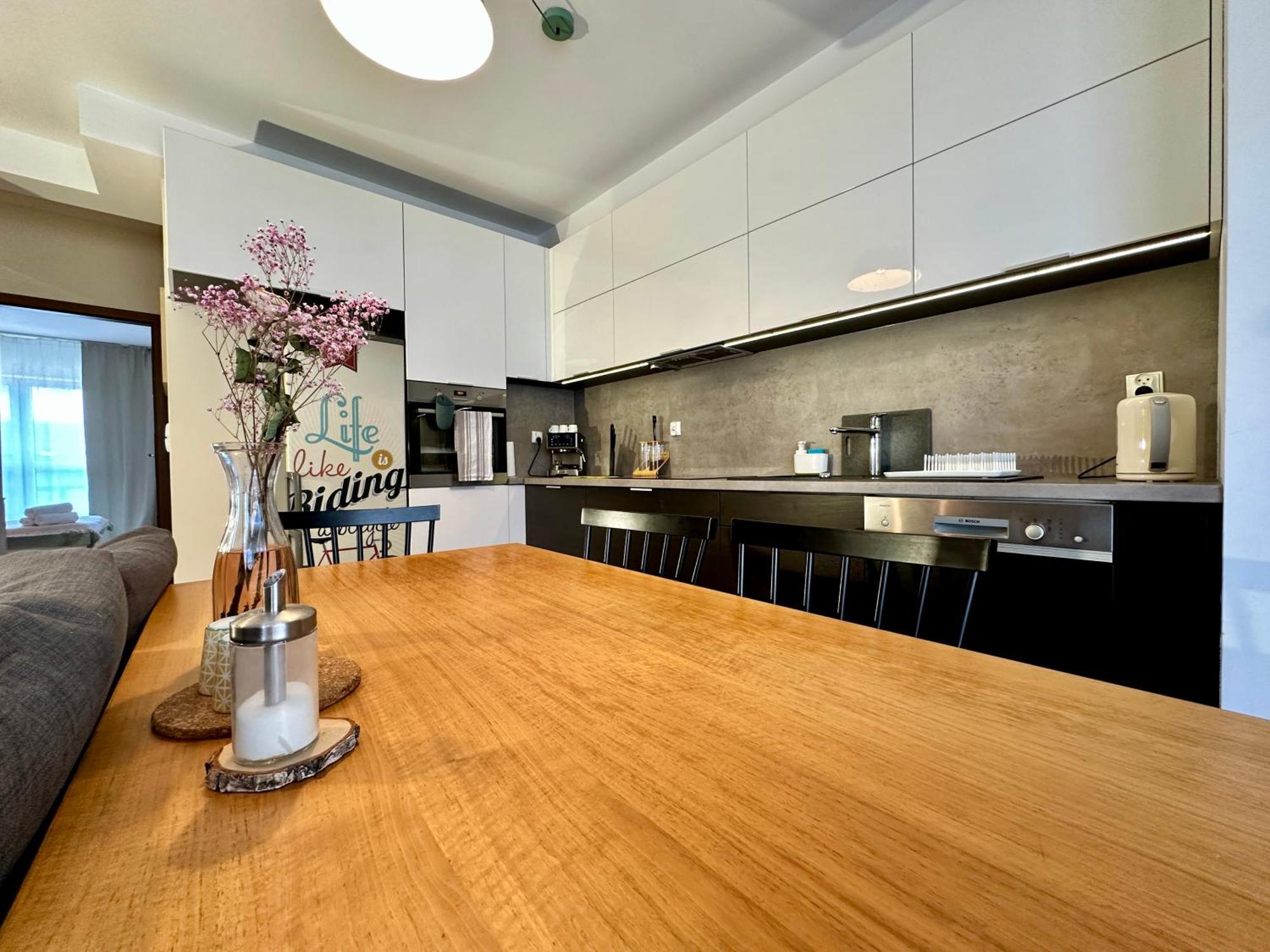 Momo Apartamenty Wroclaw Bagian luar foto