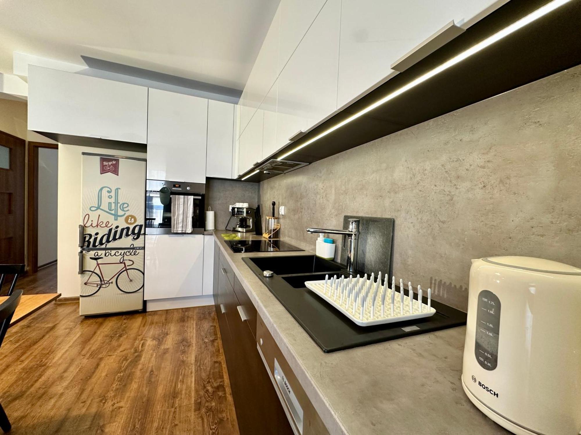 Momo Apartamenty Wroclaw Bagian luar foto