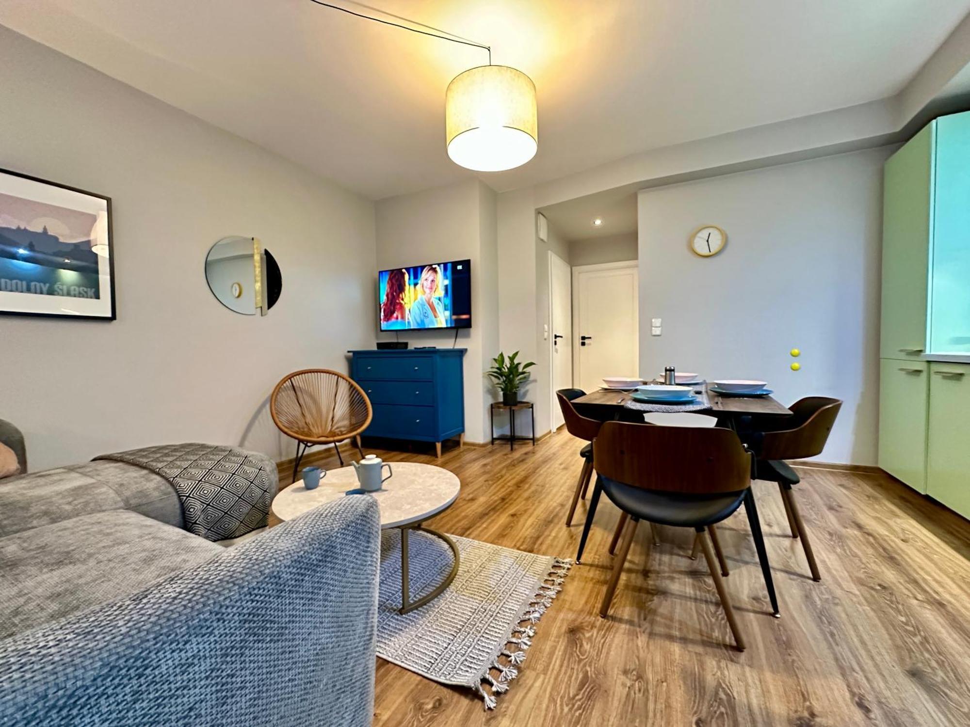 Momo Apartamenty Wroclaw Bagian luar foto